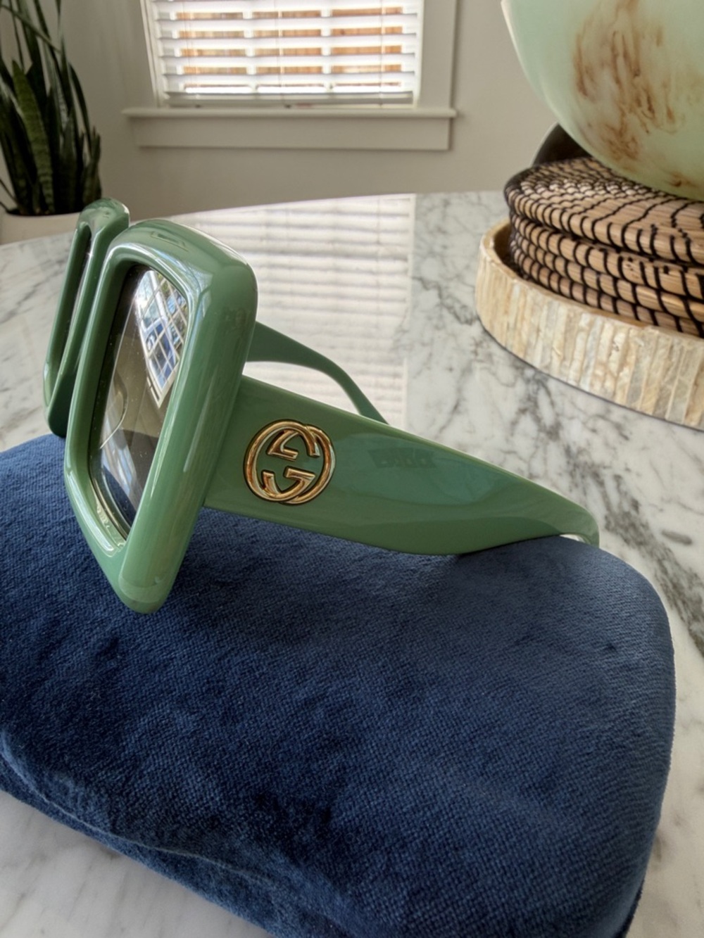 Gucci Mint Green Square Statement Sunglasses - Picture 2 of 8